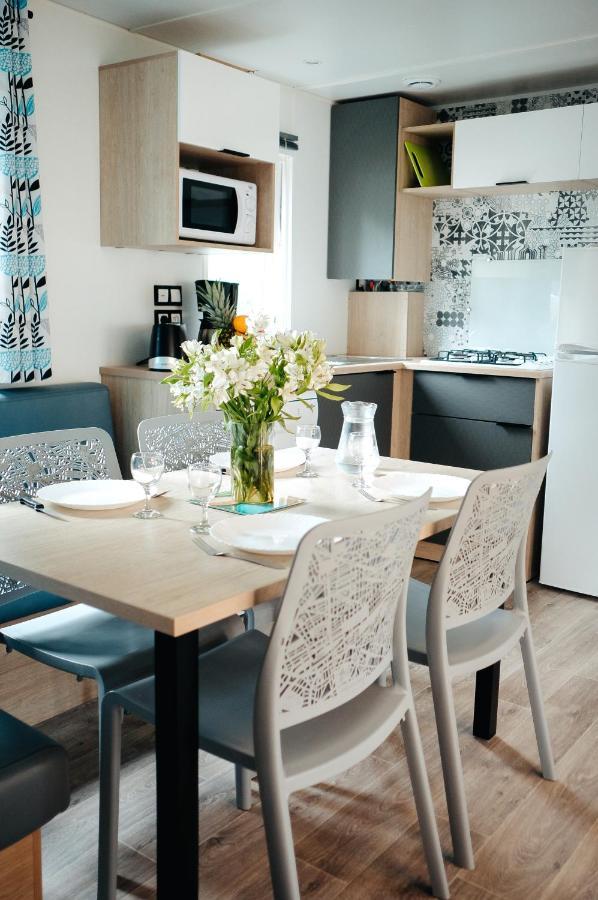Mobil Home Xxl2 4 Chambres - Camping Chateau La Foret Saint-Julien-des-Landes Eksteriør billede